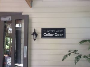 Hunters-Cellar-Door-sign